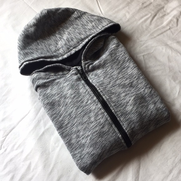 🔥 H&M Boys Zip-up Sweater 🔥 - Picture 2 of 8